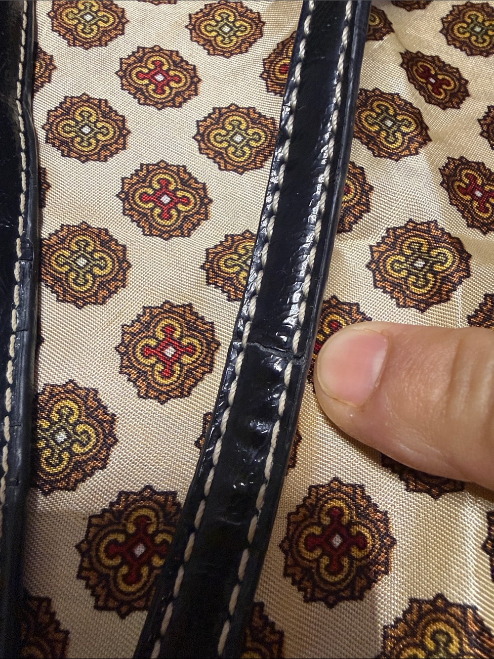 Coach Signature Canvas Tote in Black and Cream - Picture 3 of 10